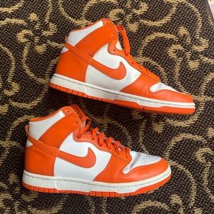 Men’s/Women’s Nike Dunk